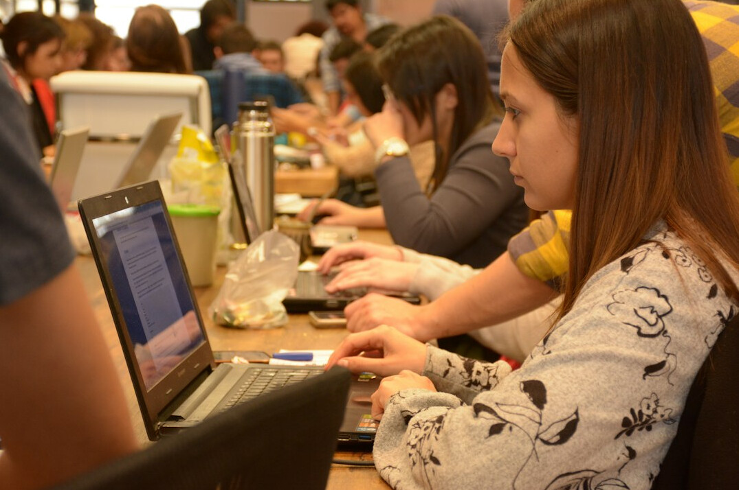 students in programming class